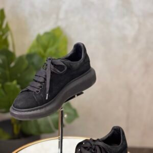 IMG_1651 Baskets Alexander McQueen T.39,5