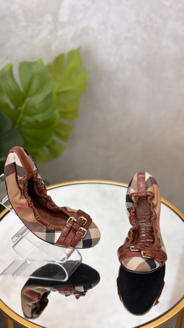 Ballerines Burberry T.38,5