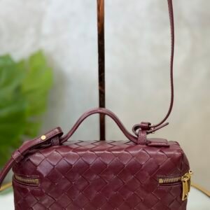 IMG_3924 Vanity Bottega Veneta
