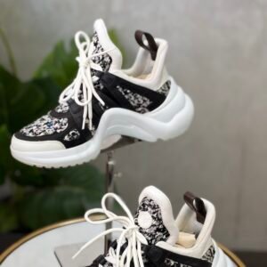 IMG_3945 Baskets Louis Vuitton T.38