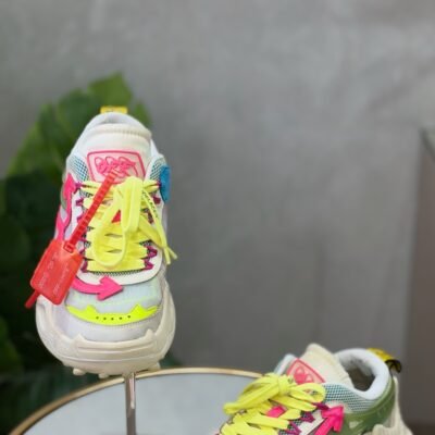Baskets off White T.39