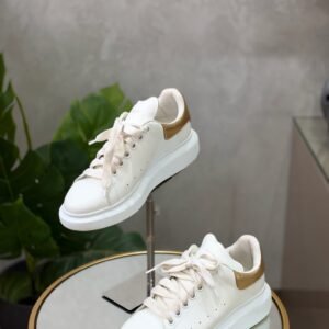 IMG_4134 Baskets Alexander Mcqueen T.39