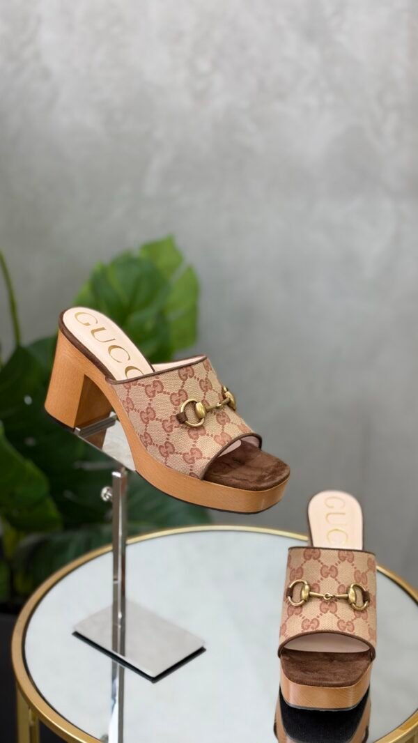 Sandales Gucci T.38