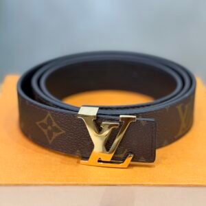 IMG_4385 Ceinture Louis Vuitton T.90